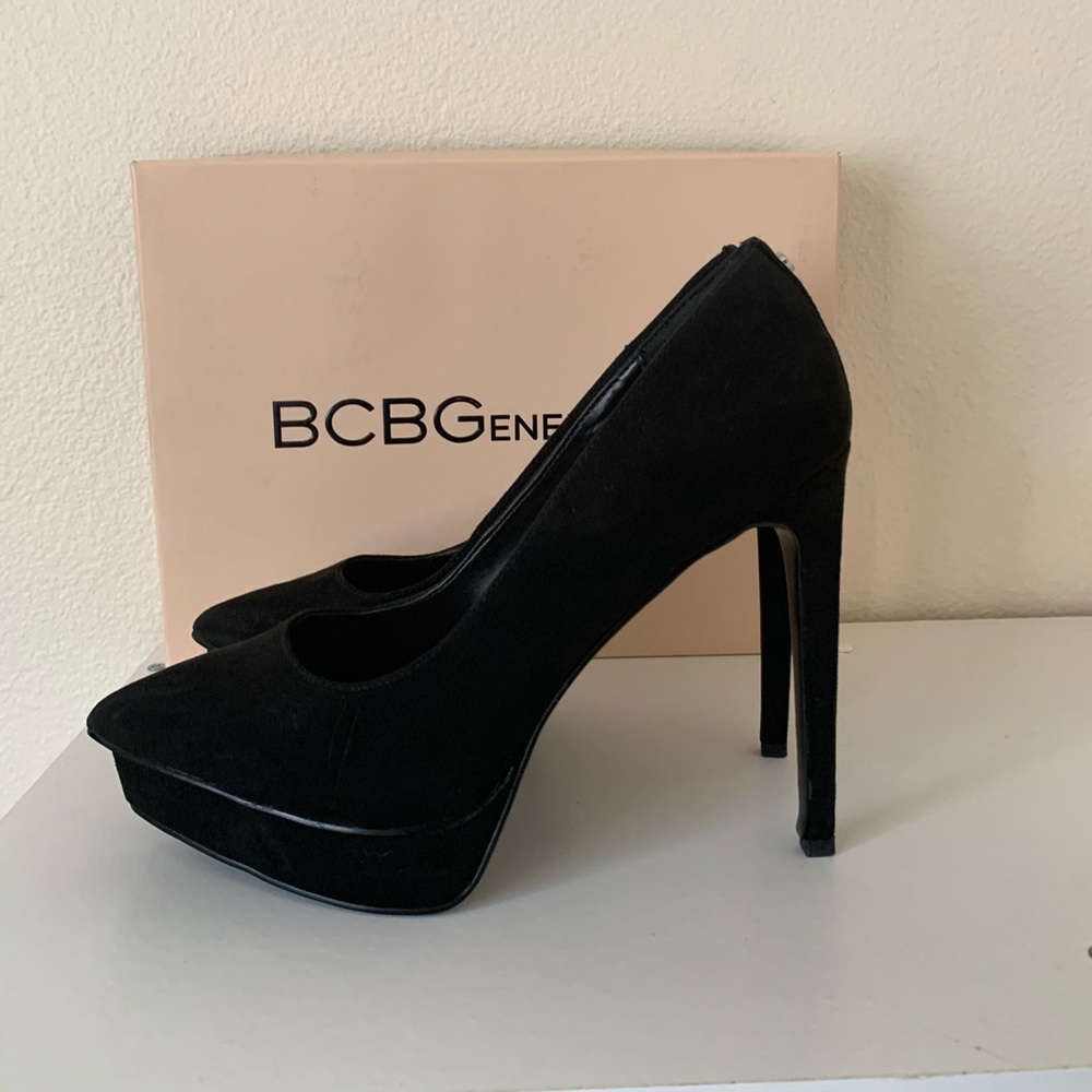 BCBG Heidi High Heels Suede Pumps Shoes Black 6.5